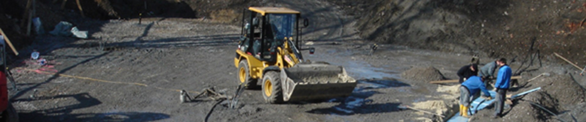 Mitarbeiter im Einsatz auf der Baustelle